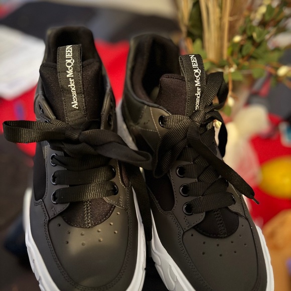 Alexander McQueen Court Tech Trainer - Picture 3 of 6